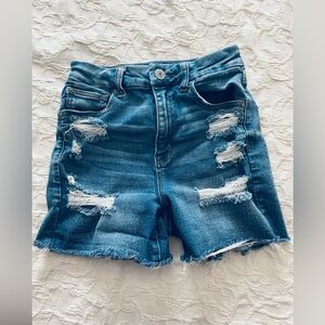 AE shorts size 2 curvy high rise shortie